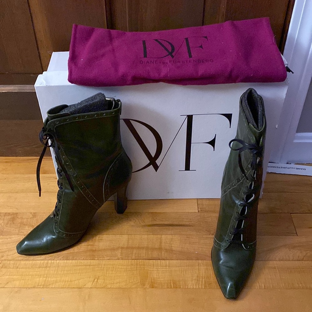Diane Von Furstenberg DVF Pickford Granny Bootie Green Calf Leather 9.5